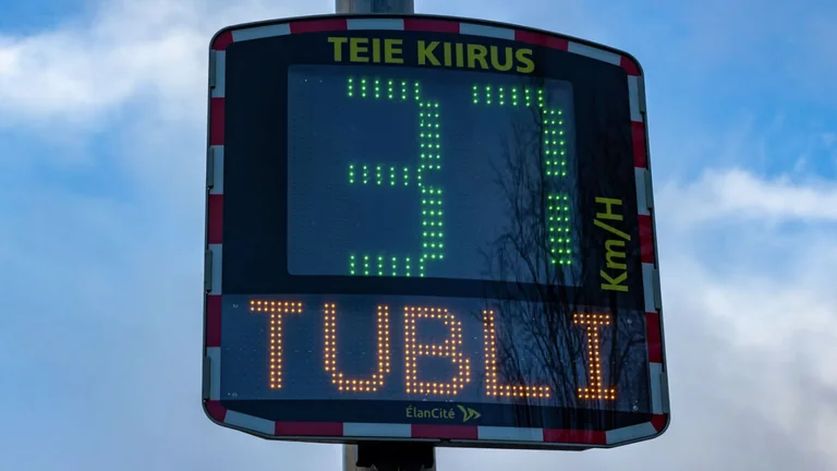 Saku valla autojuhte ootavad kaks uut turvamuutust