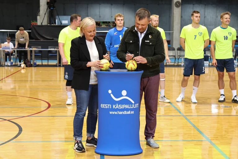 Valga tüdrukud saavad uue võimaluse käsipalliga alustada